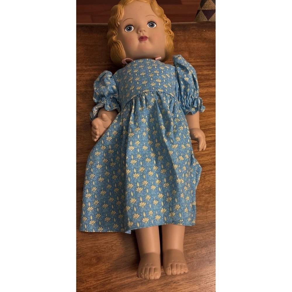 Vintage 1991 DAISY KINGDOM Inc. 18" Pansy Doll Molded Hair Blue Eyes With Outfit